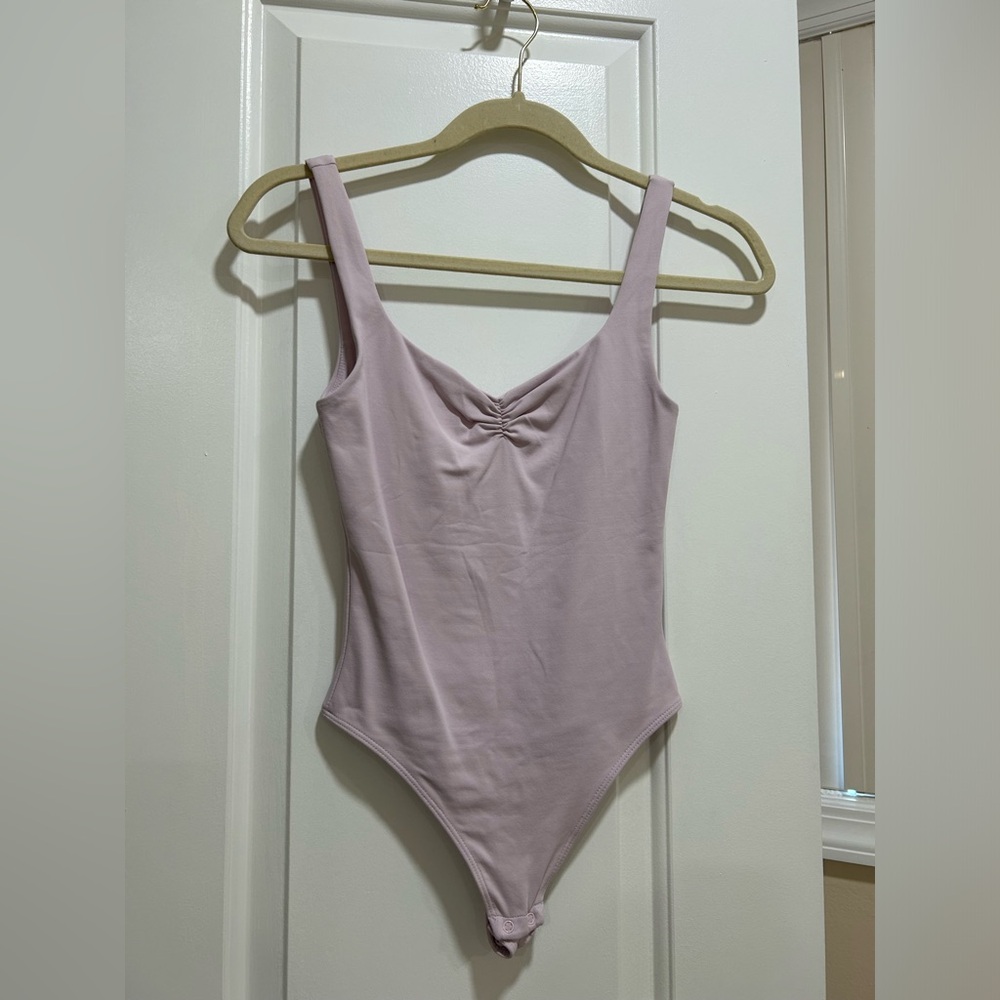 Aritzia Babaton Contour Bodysuit